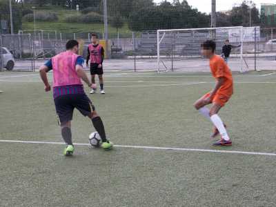 Parliamo anche con un difensore vestito con una maglia del Barcellona: � Stefano, veterano del gruppo, reduce dal fondamentale successo su un sarcoma che all'et� di 13 anni aveva colpito il suo avambraccio